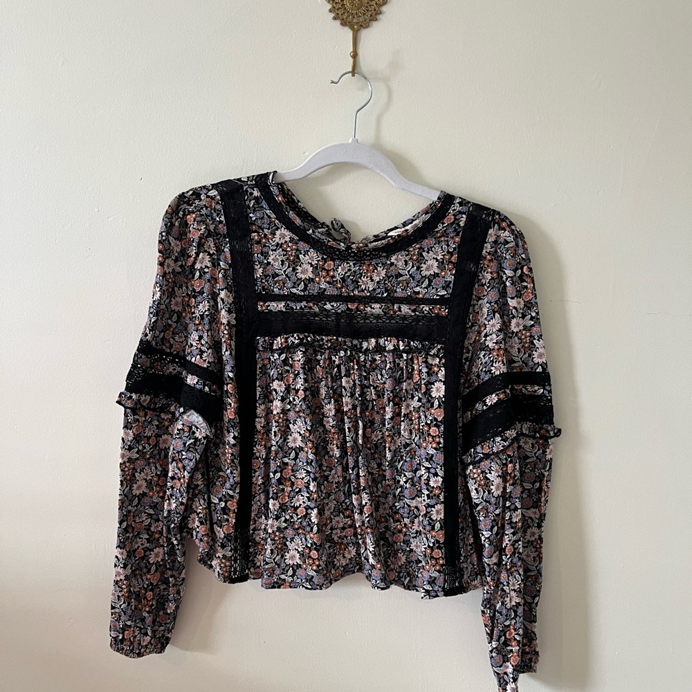 Floral Lace Women's Blouse